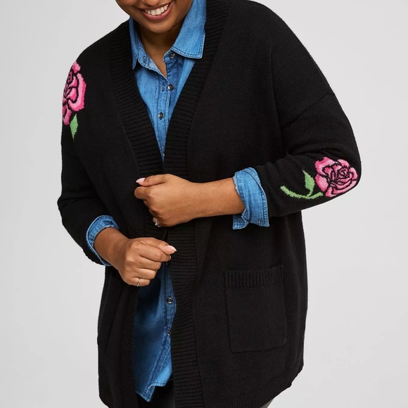torrid Sweaters - Torrid Cardigan Sweater 4X (26) - Black Pink Rose Open Front Tunic Knit Top Plus